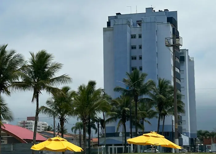 Bertioga Pe Na Areia Com Servico De Praia