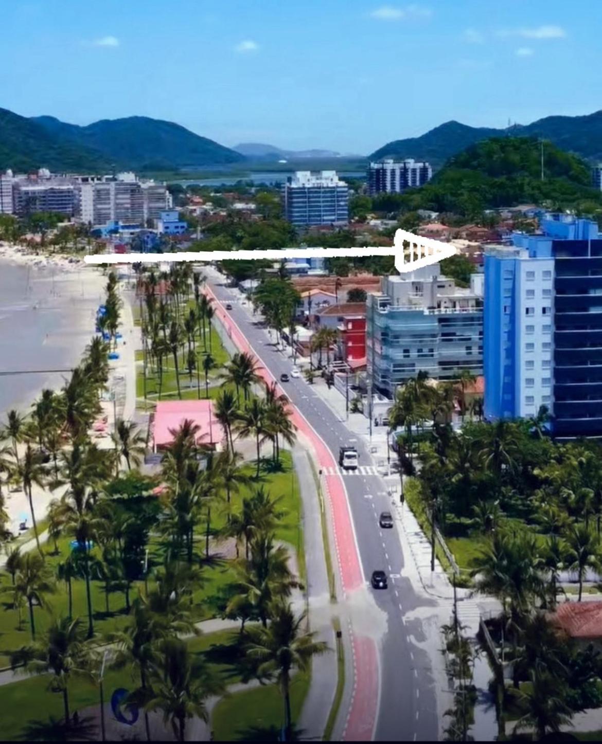 Pe Na Areia Com Servico De